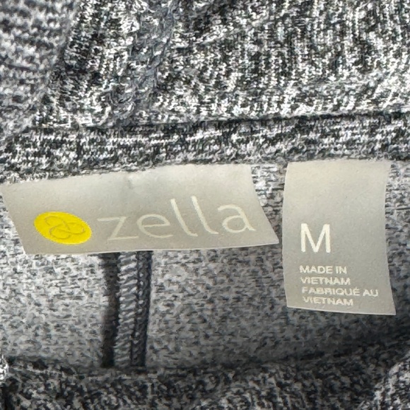 Gwen Cozy Pullover Size Medium - Picture 15 of 16